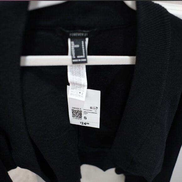 Women's Black Shrug - Picture 2 of 3